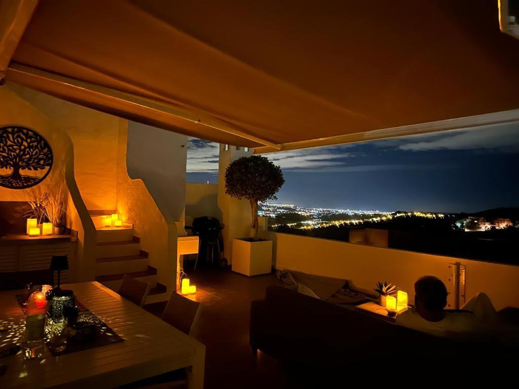 Penthouse Mit Privatem Jacuzzi In Marbella - La Mairena Apartment Ojen Ngoại thất bức ảnh