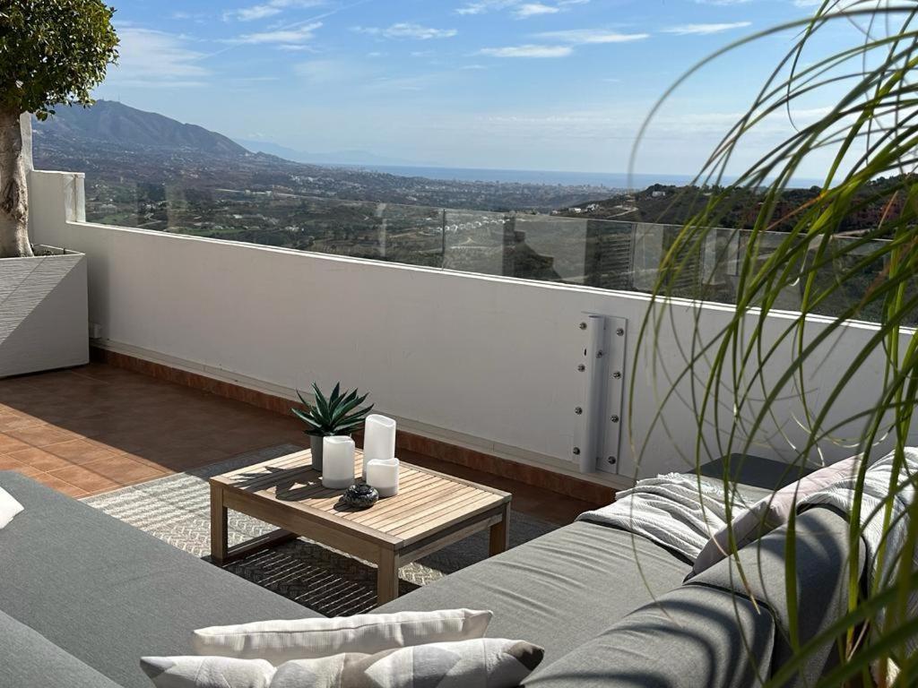Penthouse Mit Privatem Jacuzzi In Marbella - La Mairena Apartment Ojen Ngoại thất bức ảnh